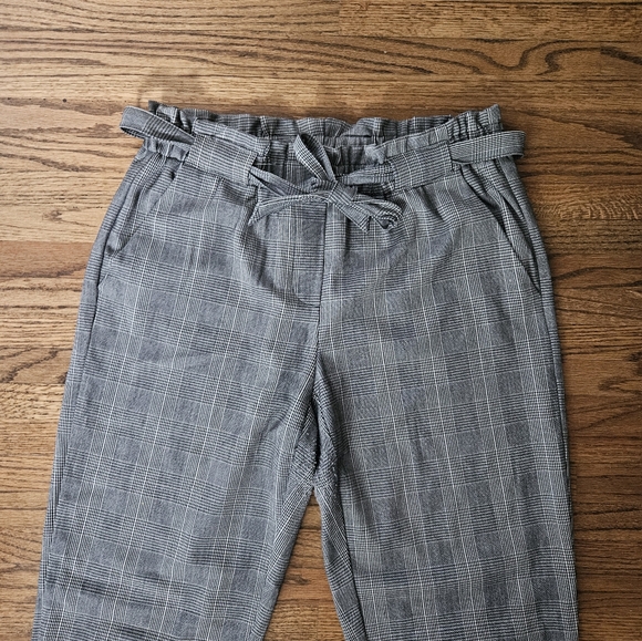 Reitmans paper pants - Picture 5 of 5